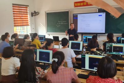 TRƯỜNG THCS HÒA HẬU ĐẨY MẠNH CÔNG TÁC CHUYỂN ĐỔI SỐ, ỨNG DỤNG AI TRONG DẠY HỌC