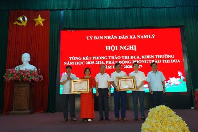 Trường THCS Hòa Hậu vinh dự đón nhận phần thưởng cao quý tại  Hội nghị Tổng kết phong trào thi đua, khen thưởng năm học 2025–2026